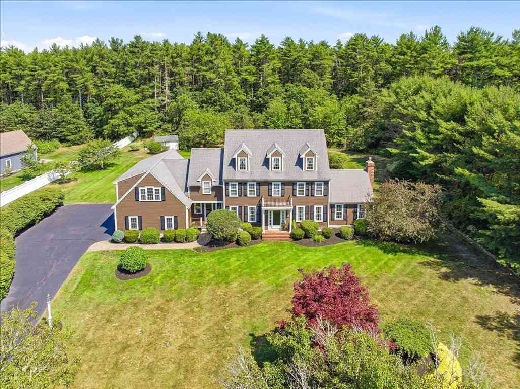 Homes For Sale - 37 Wyndemere Ct<br/> Plymouth, MA 02360