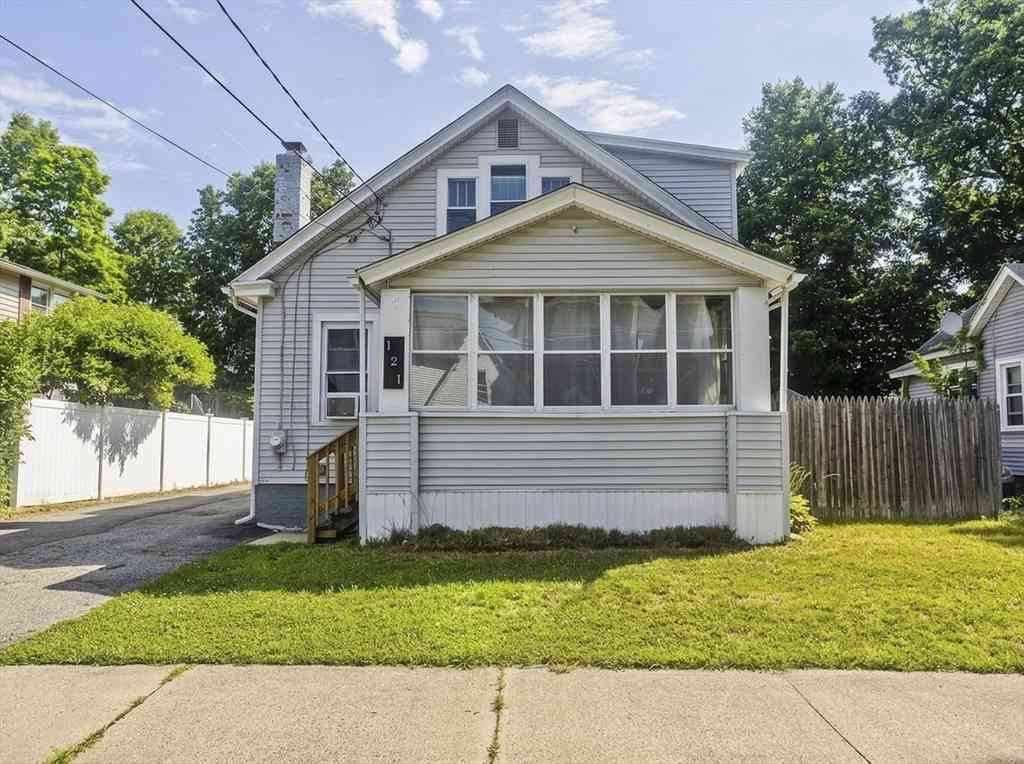 Homes For Sale - 121 Dorset Street<br/> Springfield, MA 01008