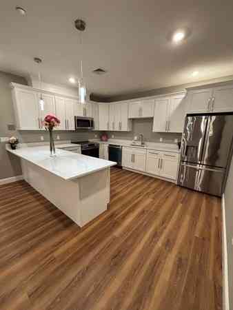 Condo For Sale - 13 Nahant Street #4B<br/> Lynn, MA 01902