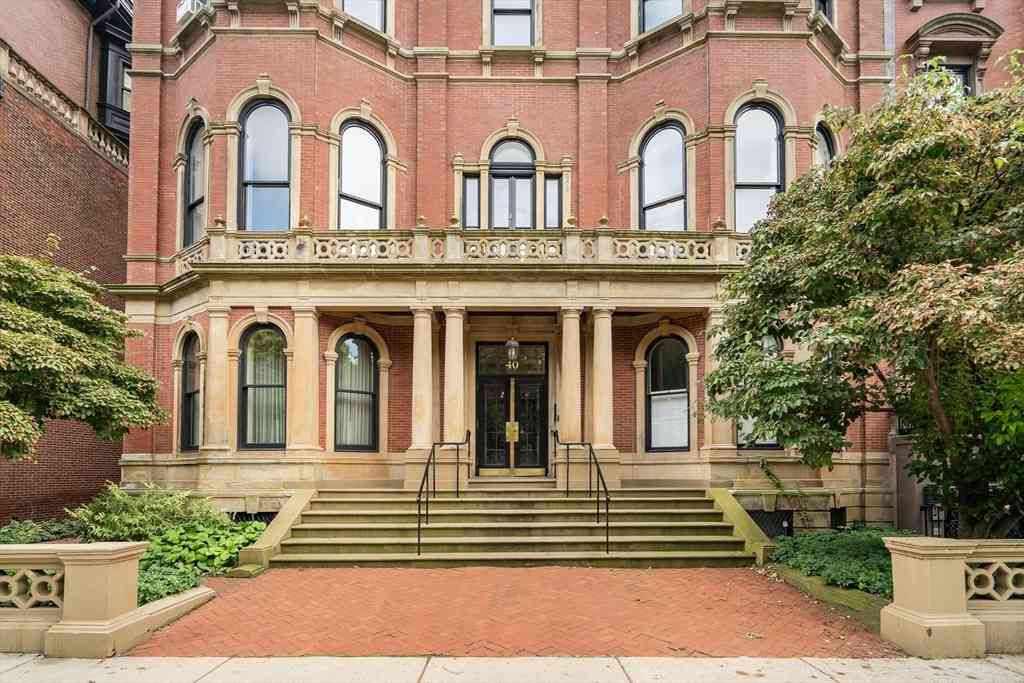 Condo For Sale - 40 Commonwealth Ave #1<br/> Boston, MA 02116