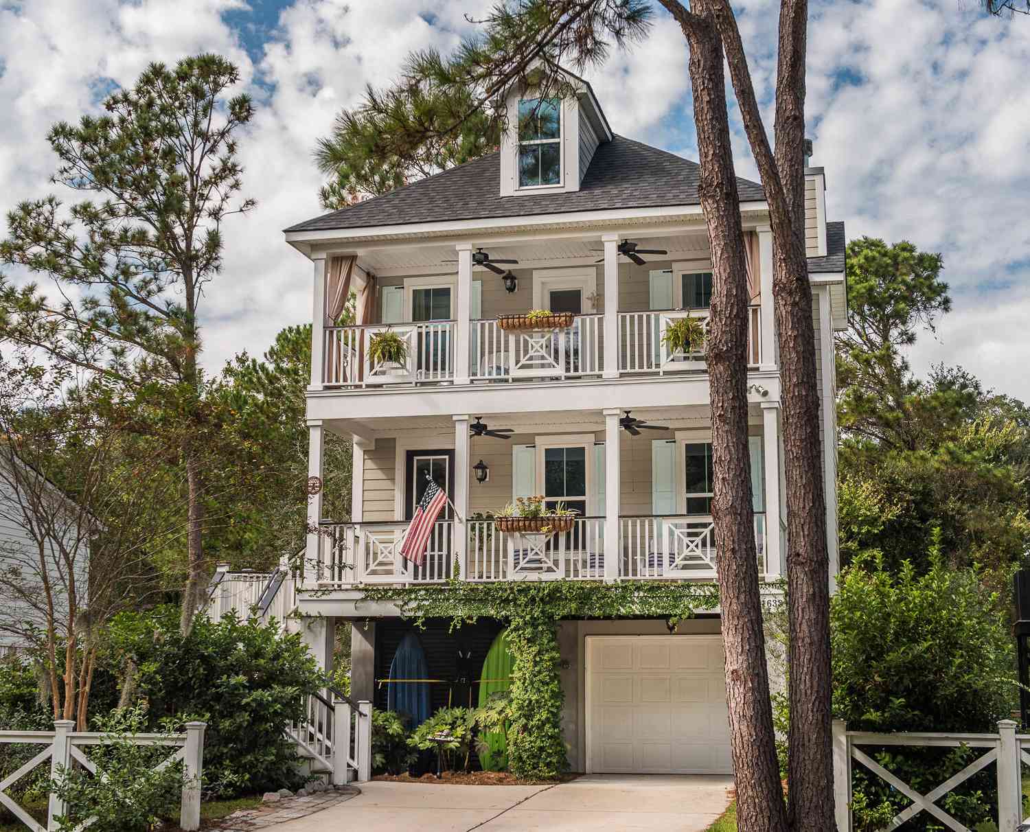 Homes For Sale - 1638 Periwinkle Drive<br/> Mount Pleasant, SC 29466