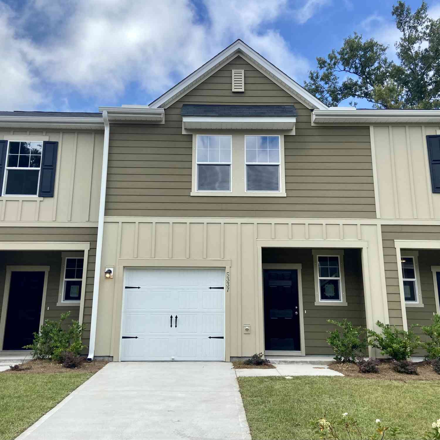 Townhouse For Sale - 5337 Cardinal Crest Bluff<br/> North Charleston, SC 29418