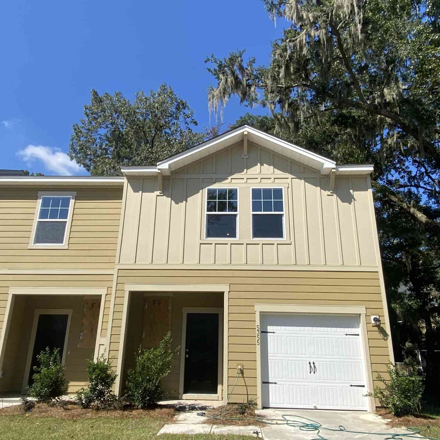 Townhouse For Sale - 5355 Cardinal Crest Bluff<br/> North Charleston, SC 29418