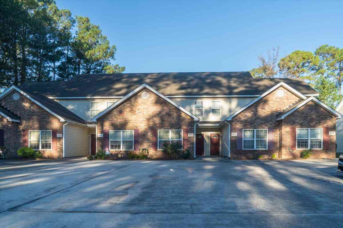 Townhouse For Sale - 4779 Skillmaster Court<br/> North Charleston, SC 29418