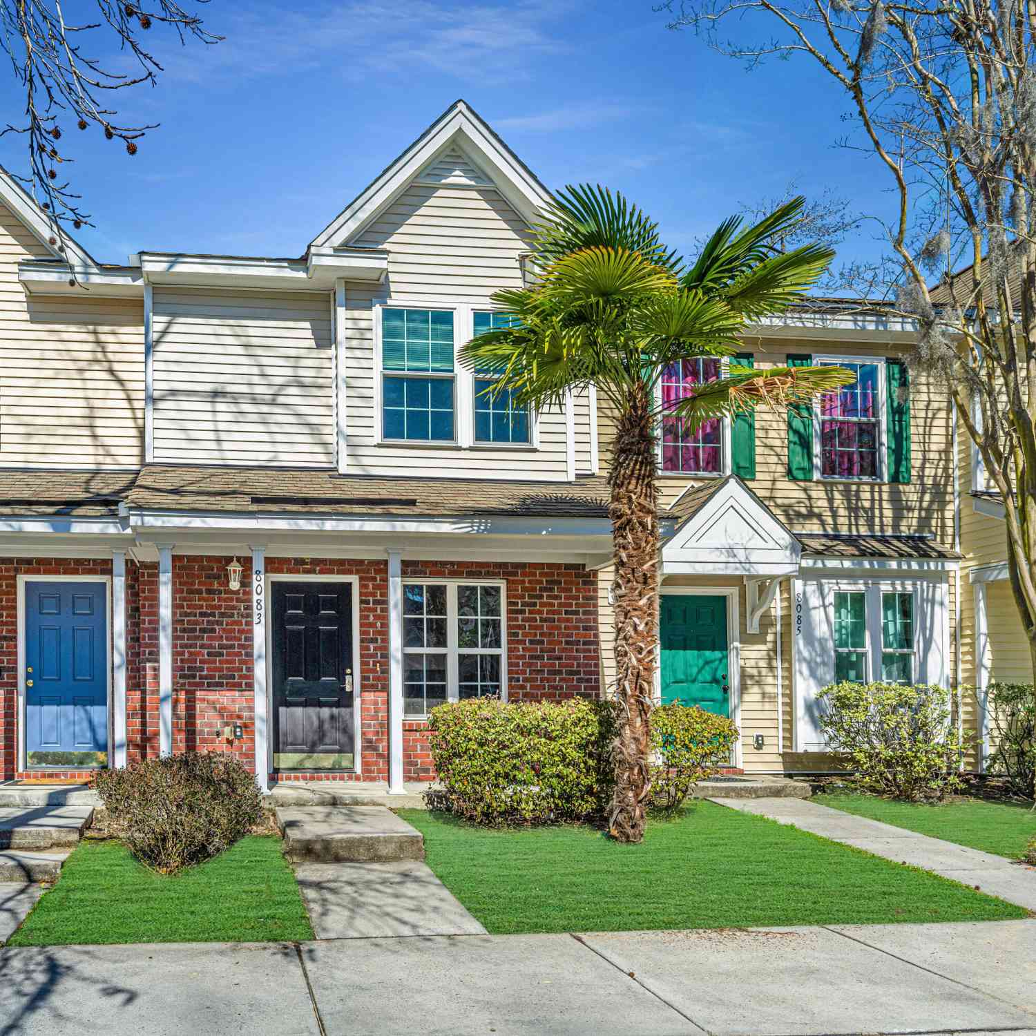 Townhouse For Sale - 8083 Shadow Oak Drive<br/> Charleston County, North Charleston, SC 29406