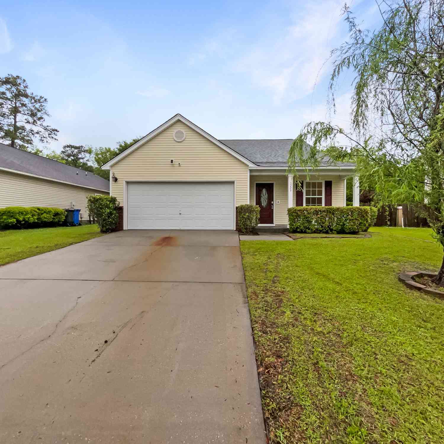 Homes For Sale - 5229 Bristol Street<br/> Summerville, SC 29485