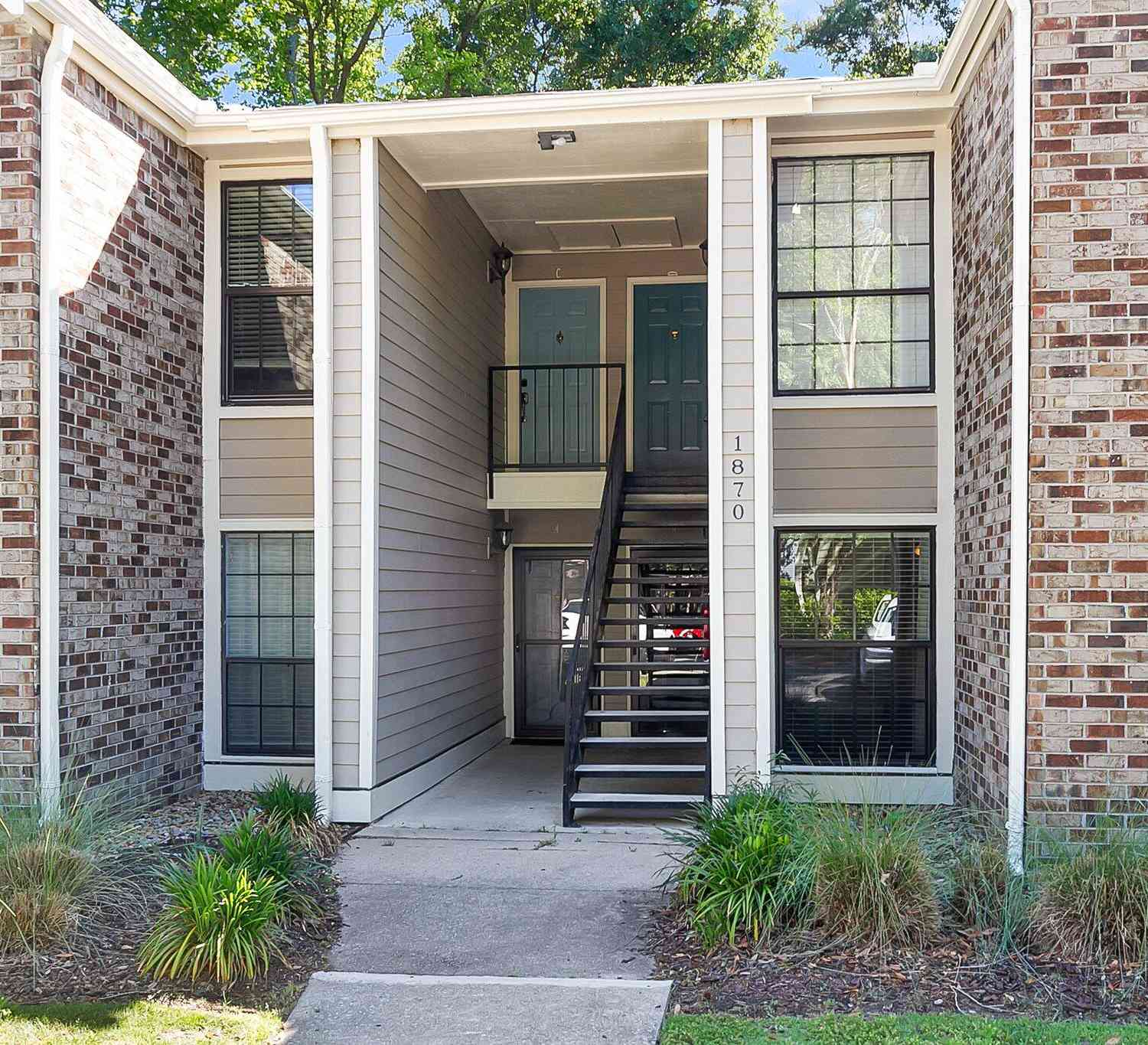 Condo For Sale - 1870 Montclair Drive #B<br/> Mount Pleasant, SC 29464