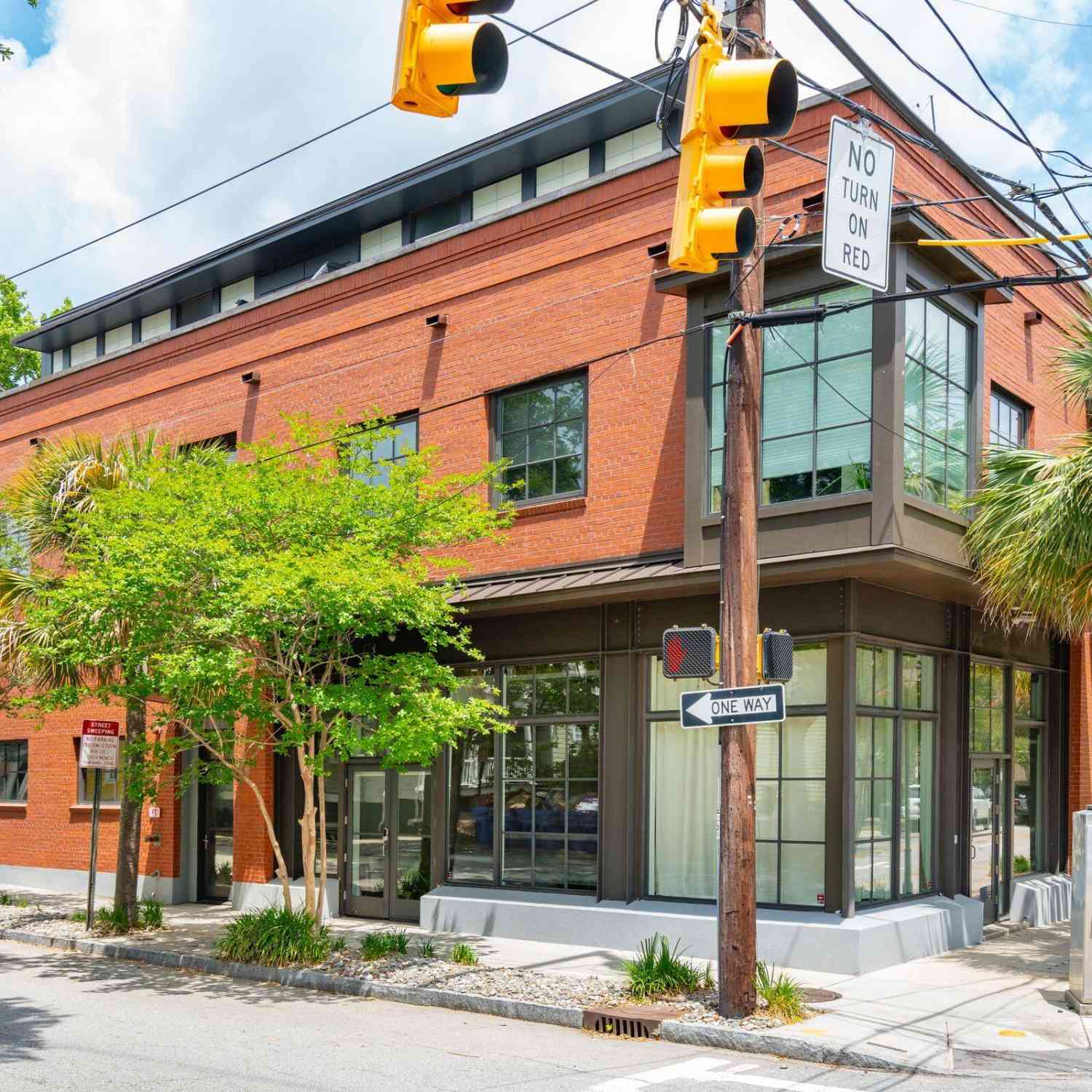 Condo For Sale - 210 Coming Street #B<br/> Charleston, SC 29403