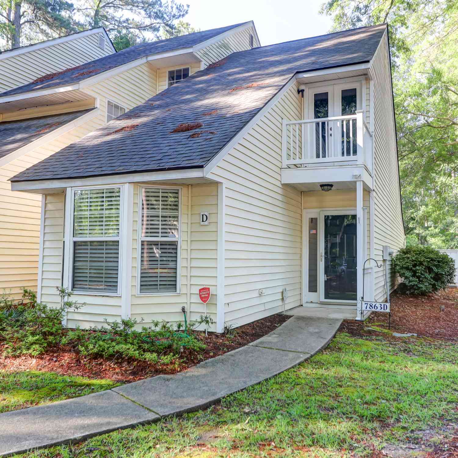 Townhouse For Sale - 7863 Champion Way #D<br/> Charleston County, North Charleston, SC 29418