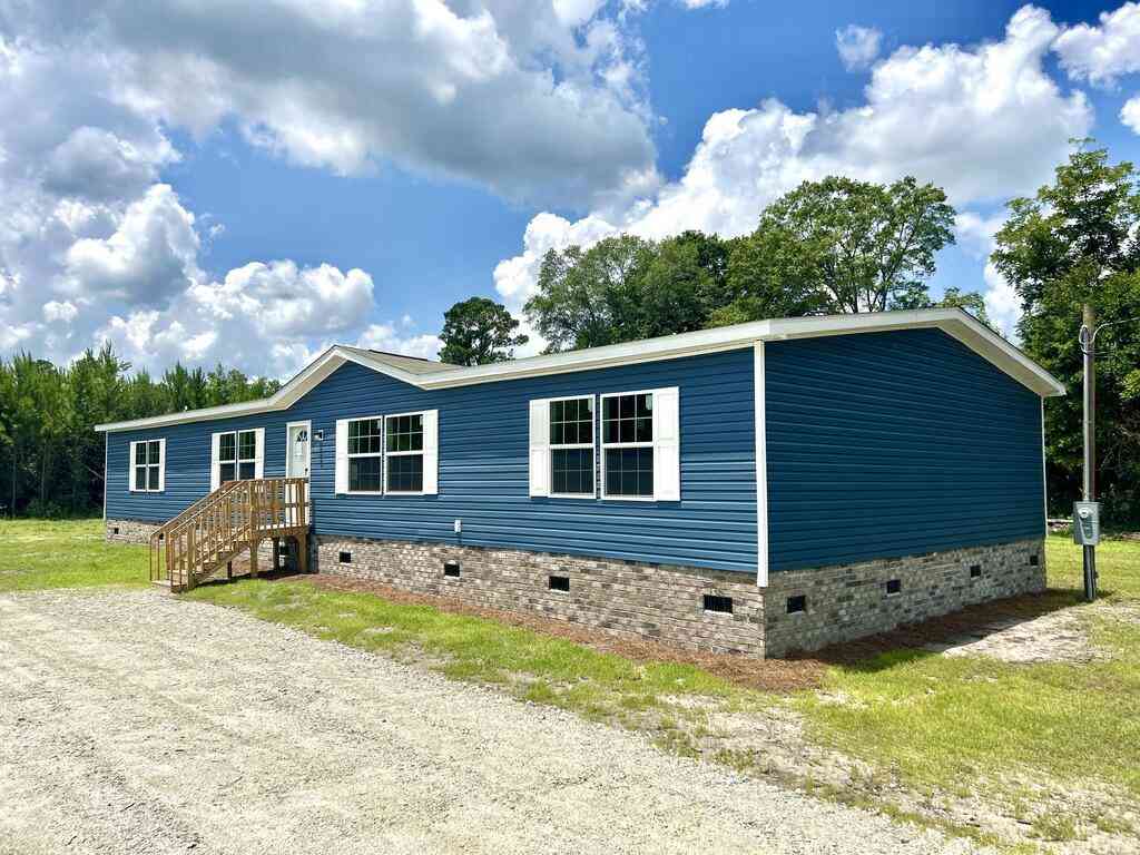 Mobile Home For Sale - 130 Addison Road<br/> Harleyville, SC 29448