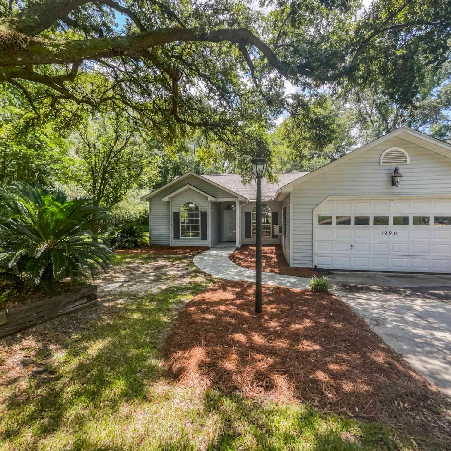 Homes For Sale - 1990 Central Avenue<br/> Summerville, SC 29483