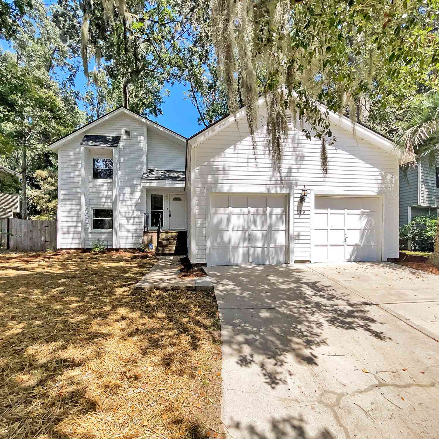 Homes For Sale - 119 Lancer Drive<br/> Summerville, SC 29485