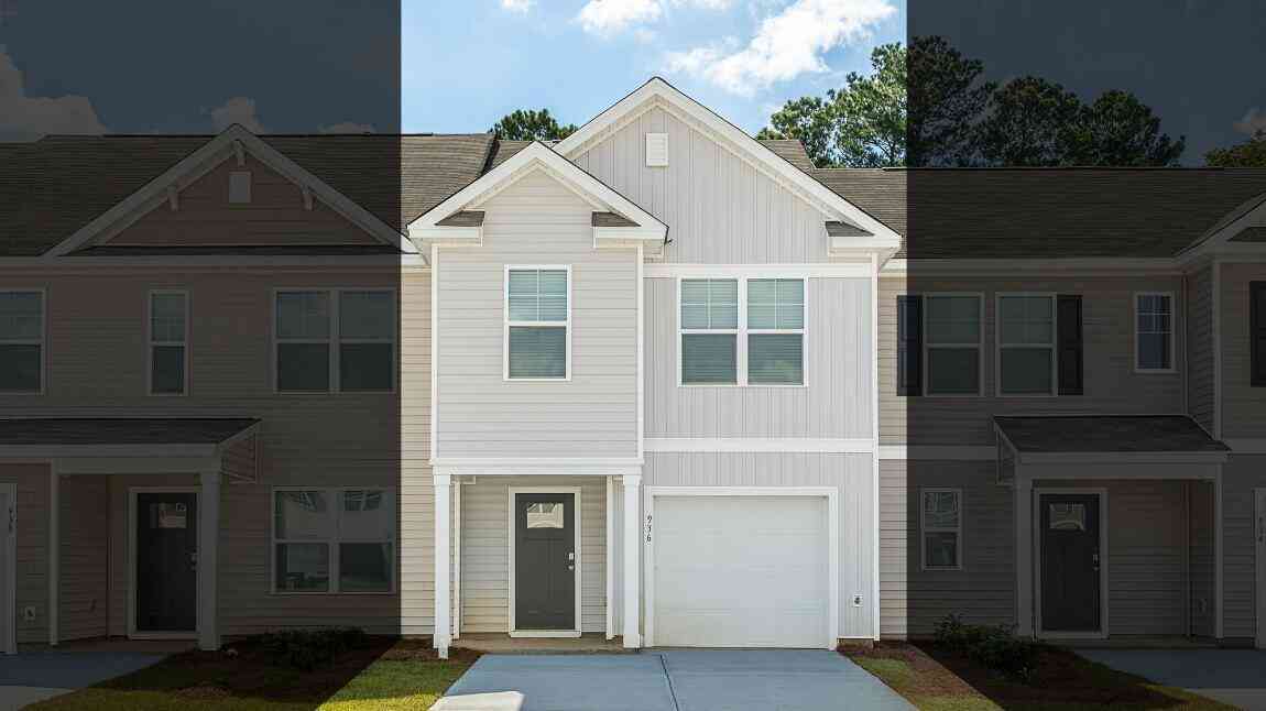 Townhouse For Sale - 936 Long Bluff Road<br/> Summerville, SC 29486
