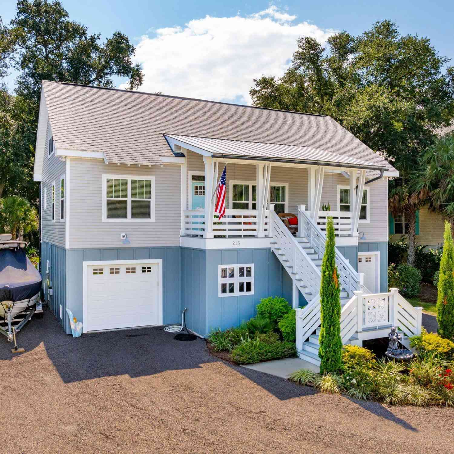 Homes For Sale - 215 W Indian Avenue<br/> Folly Beach, SC 29439