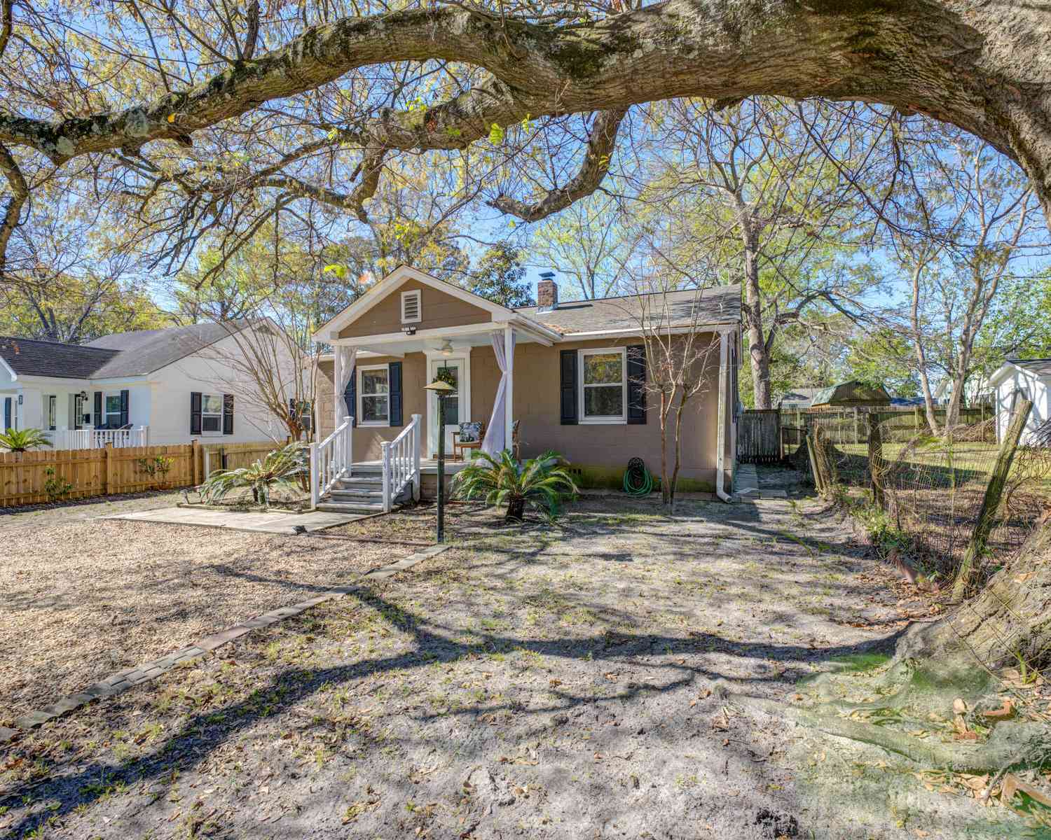 Homes For Sale - 4545 Holly Street<br/> North Charleston, SC 29405