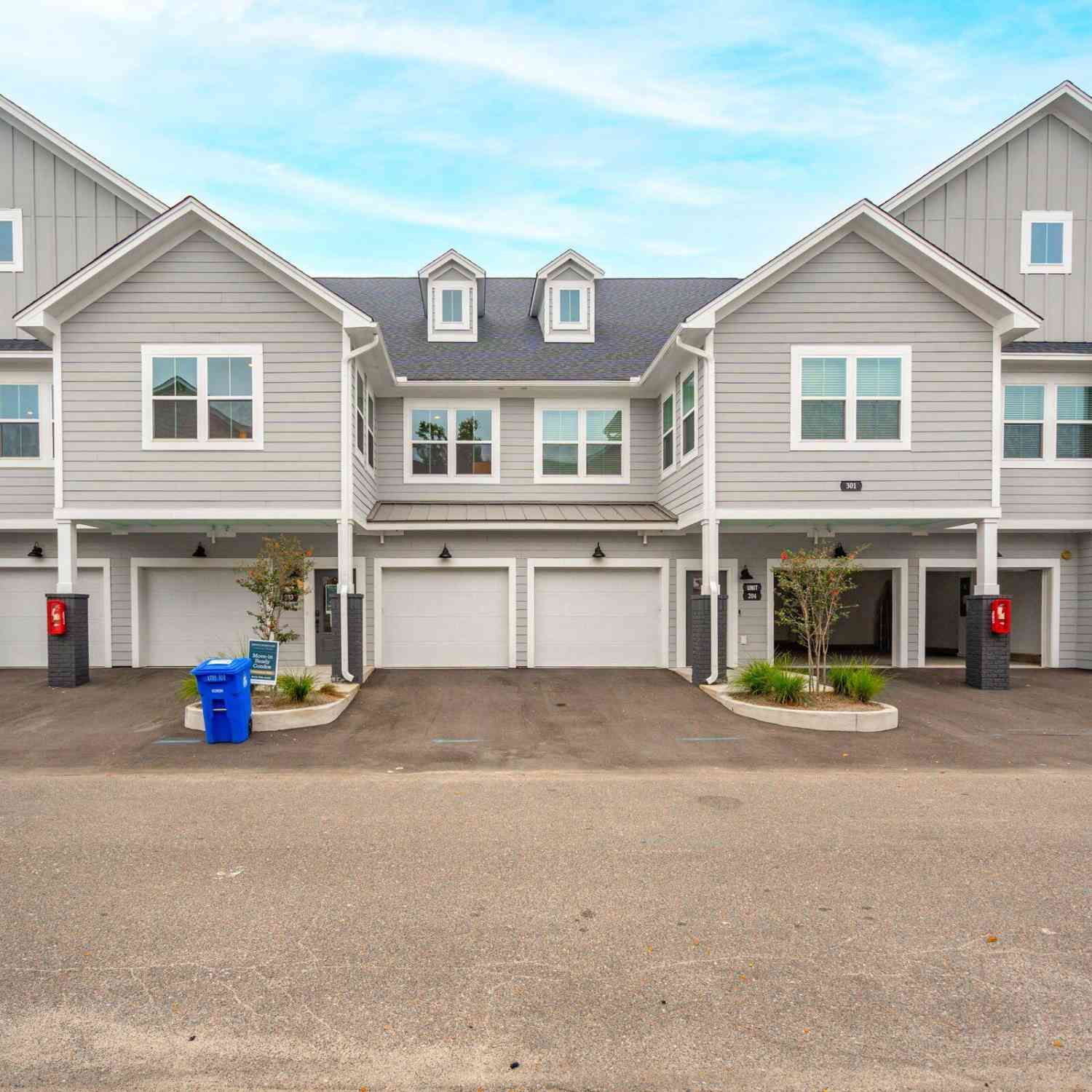 Condo For Sale - 501 Raes Court #203<br/> Charleston, SC 29414