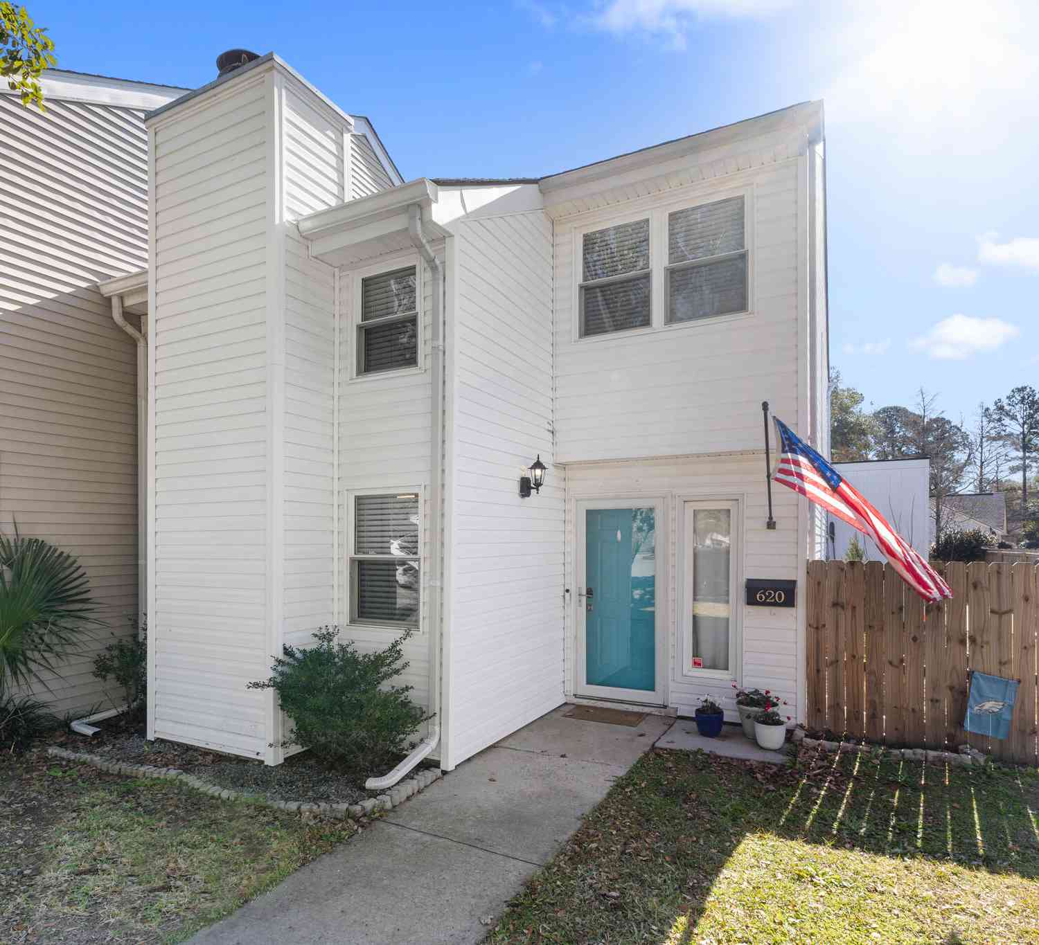 Townhouse For Sale - 620 Baytree Court<br/> Mount Pleasant, SC 29464