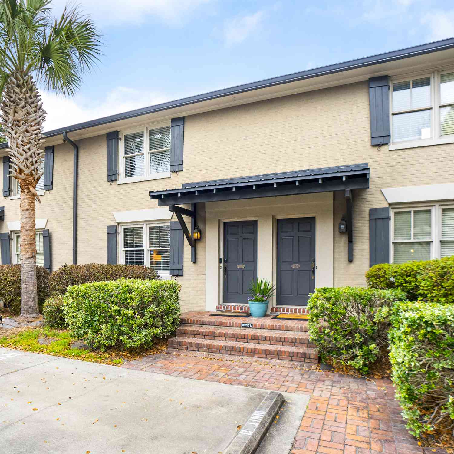 Condo For Sale - 554 Savannah Highway #6<br/> Charleston, SC 29407