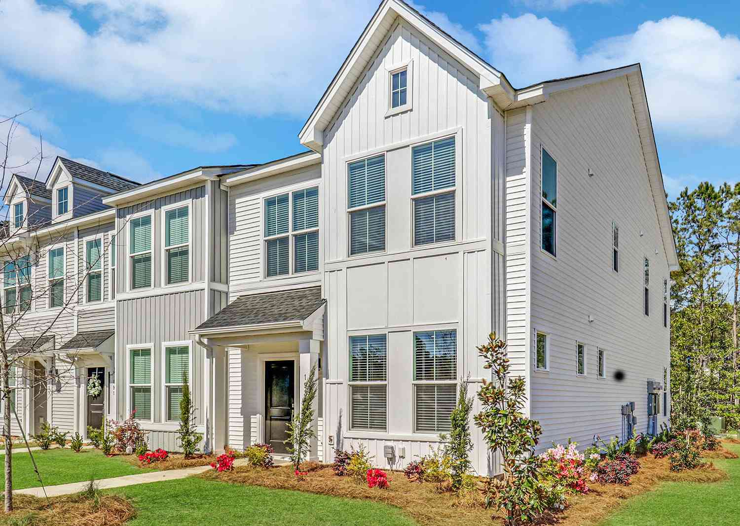 Townhouse For Sale - 129 Brown Swiss Circle<br/> Summerville, SC 29483