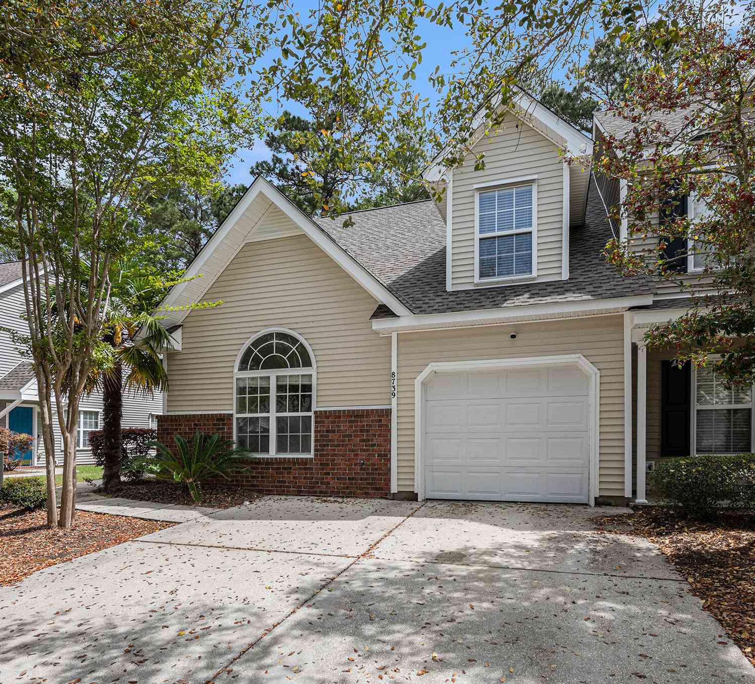 Townhouse For Sale - 8739 Grassy Oak Trail<br/> North Charleston, SC 29420
