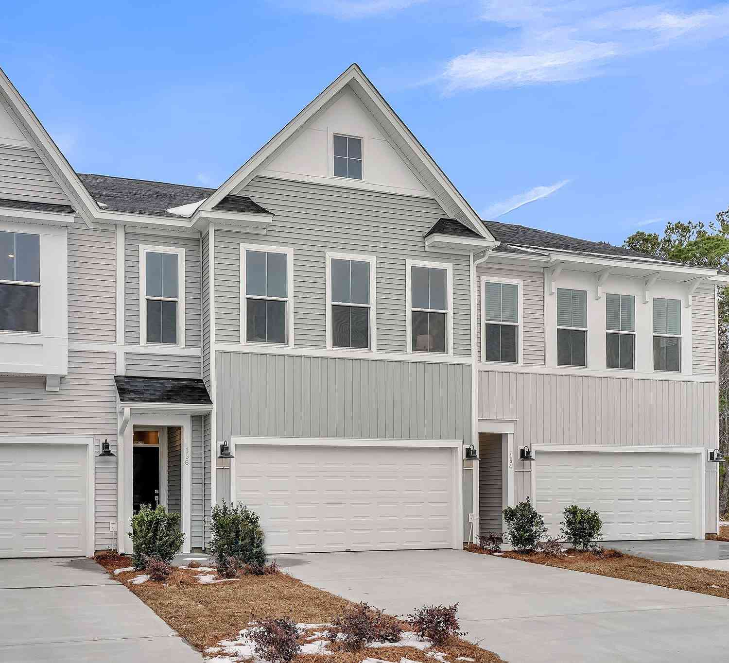 Townhouse For Sale - 134 Brown Swiss Circle<br/> Summerville, SC 29483