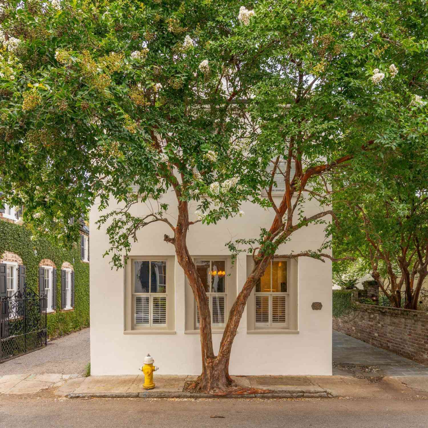 Homes For Sale - 92 King Street<br/> Charleston, SC 29401