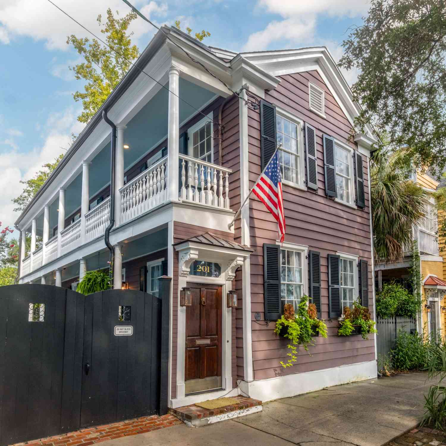 Homes For Sale - 201 Rutledge Avenue<br/> Charleston, SC 29403