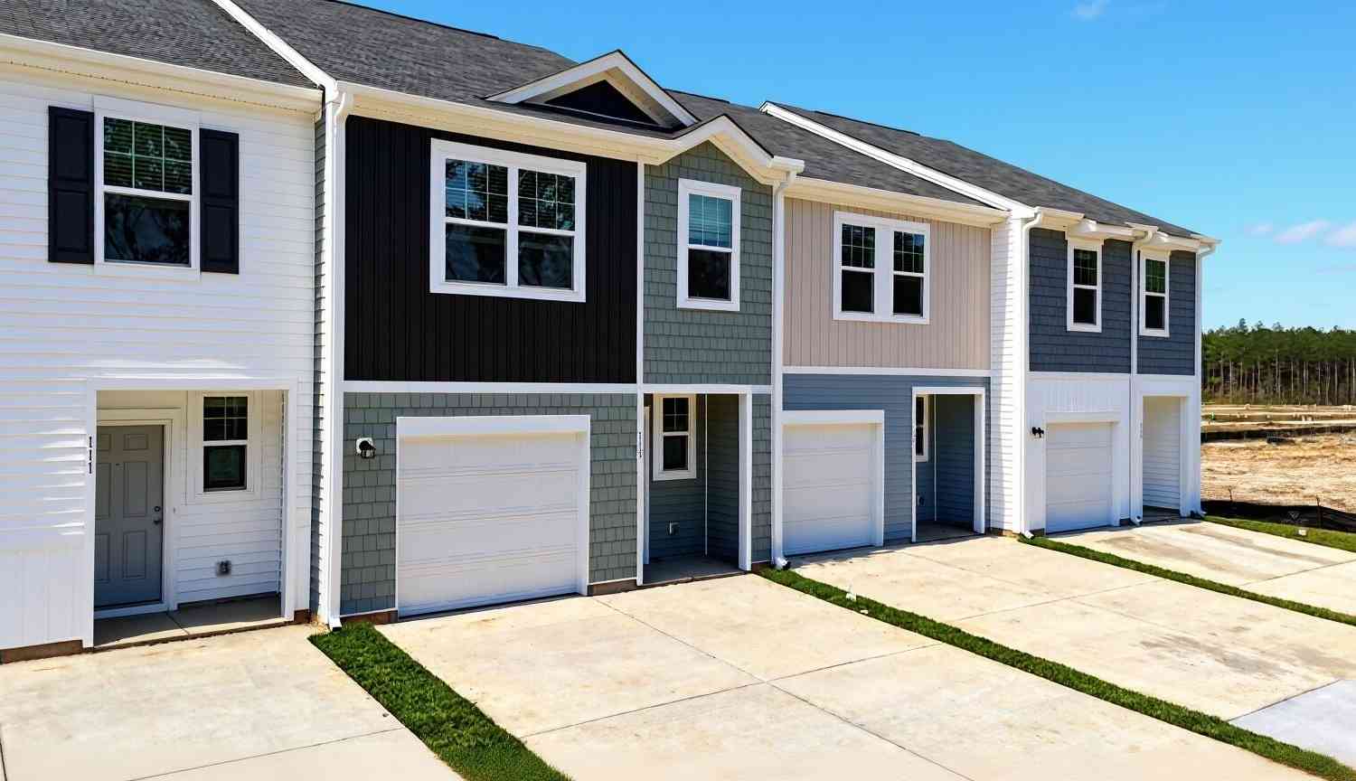 Townhouse For Sale - 186 Cotton Leaf Boulevard<br/> Summerville, SC 29486
