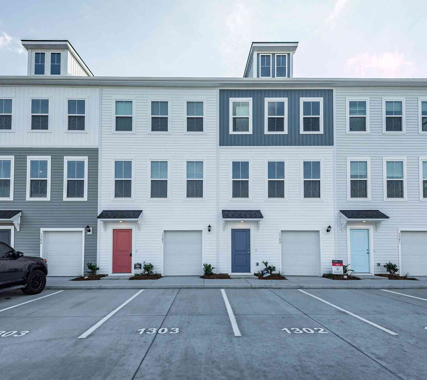 Condo For Rent - 4633 Forest Hills Drive<br/> North Charleston, SC 29418