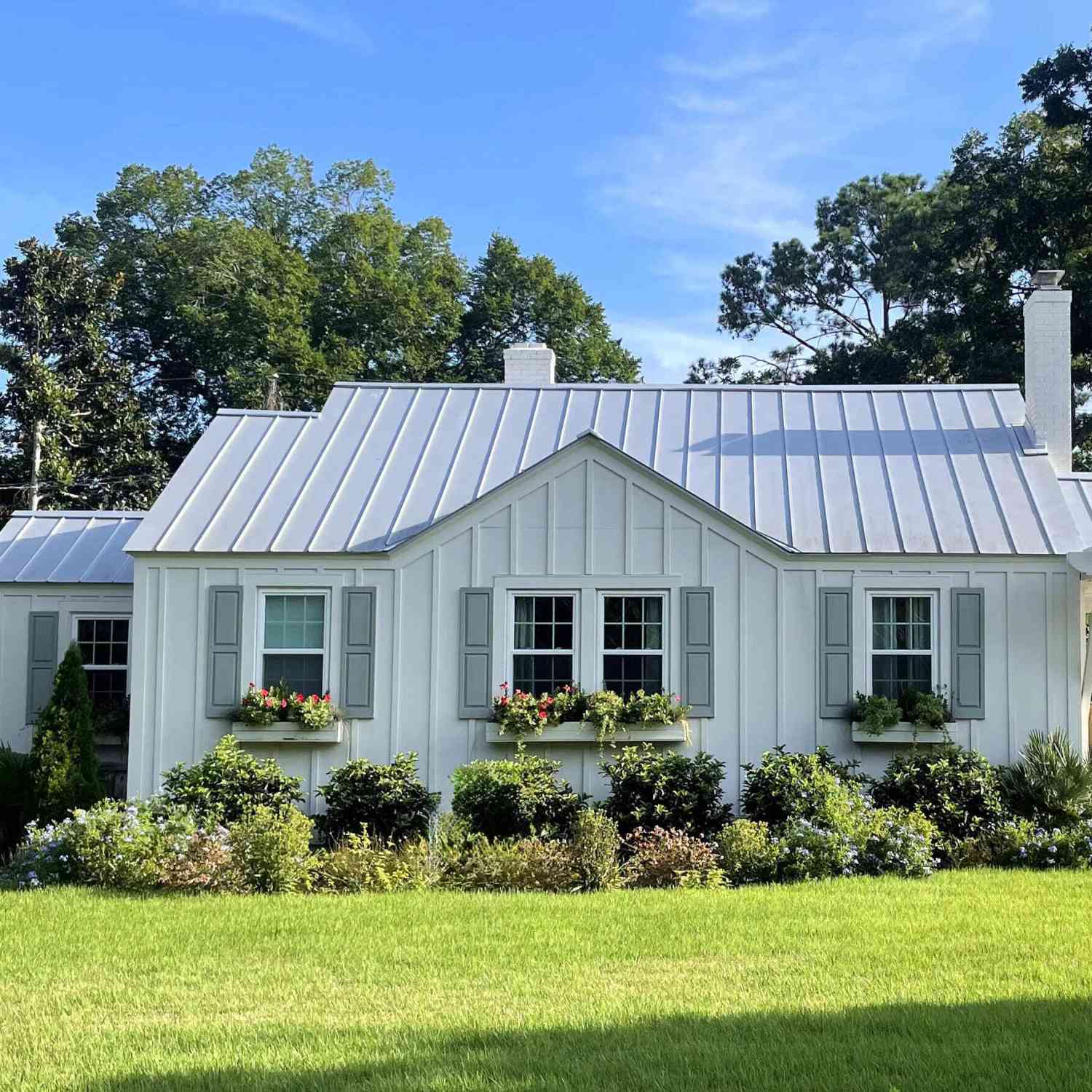 Homes For Sale - 2166 Saint James Drive<br/> Charleston, SC 29412