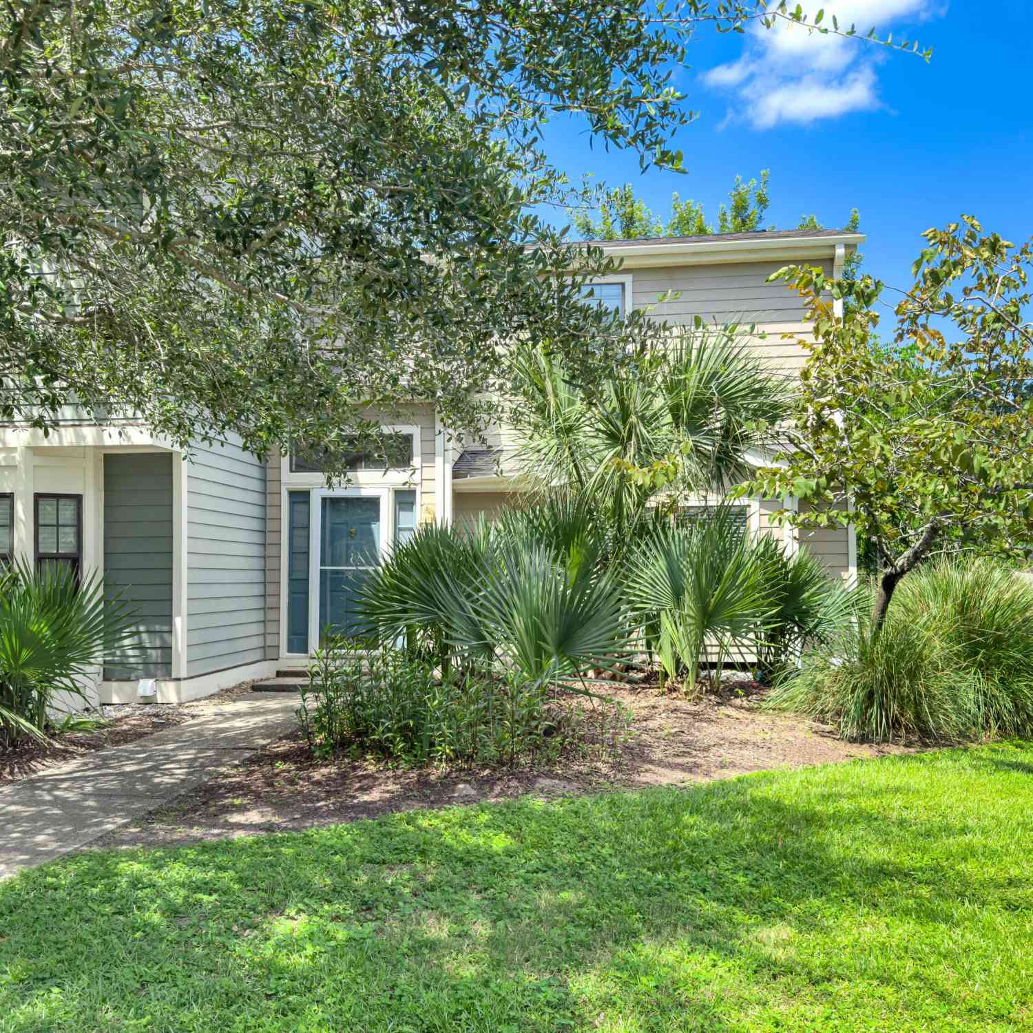 Townhouse For Sale - 1809 Parc Vue<br/> Mount Pleasant, SC 29464