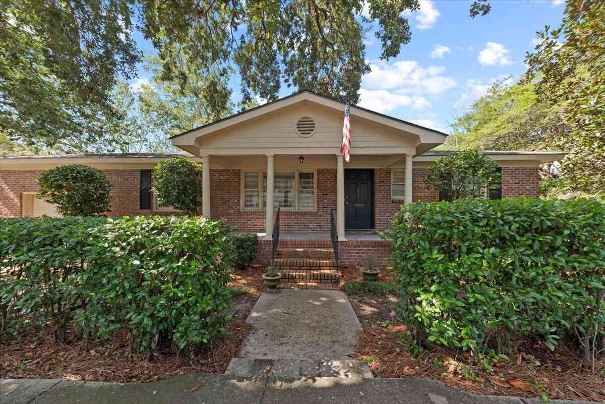 Homes For Rent - 251 Bennett Street<br/> Mount Pleasant, SC 29464