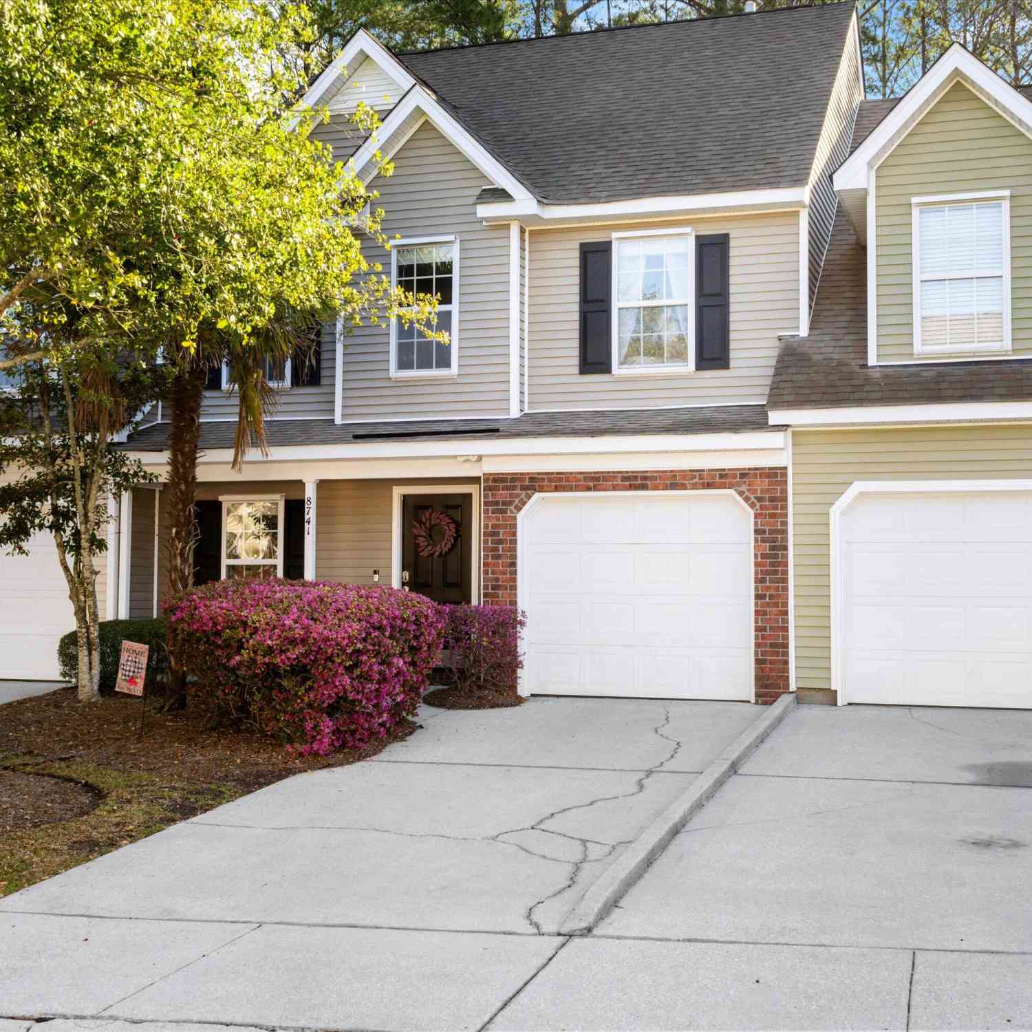 Townhouse For Sale - 8741 Grassy Oak Trail<br/> North Charleston, SC 29420