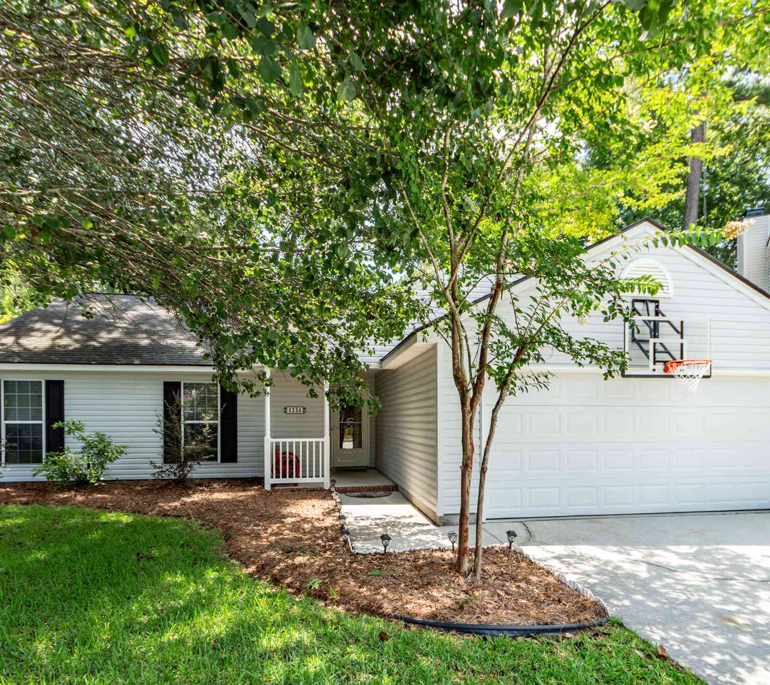 Homes For Sale - 1231 Center Lake Drive<br/> Mount Pleasant, SC 29464