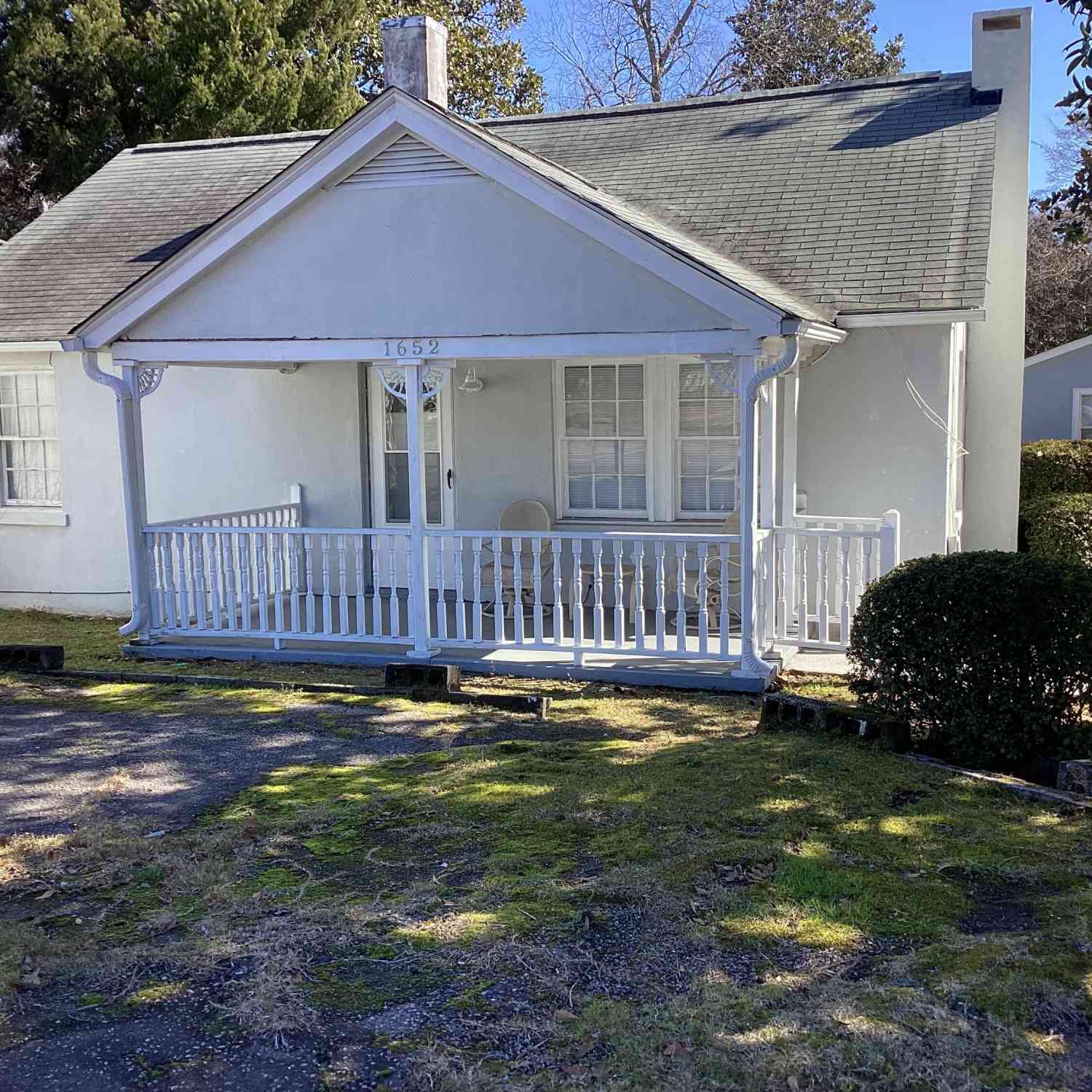 Homes For Rent - 1652 Folly Road<br/> Charleston, SC 29412
