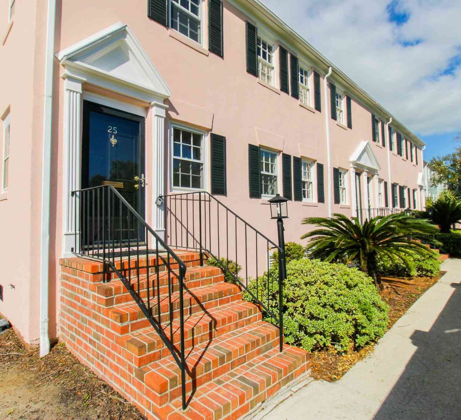 Homes For Rent - 25 Ashley Avenue<br/> Charleston, SC 29401