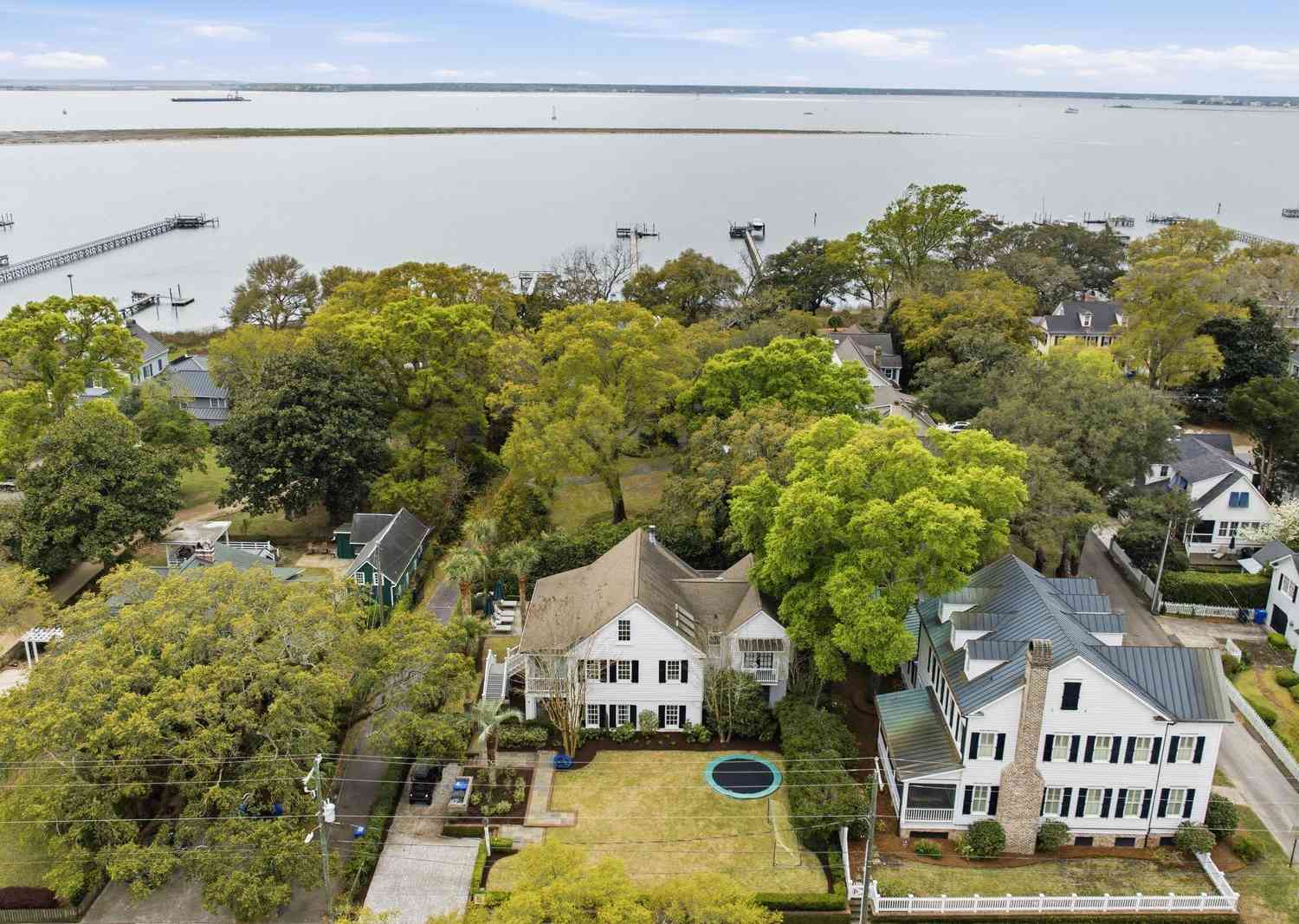 Homes For Sale - 207 Pitt Street<br/> Mount Pleasant, SC 29464