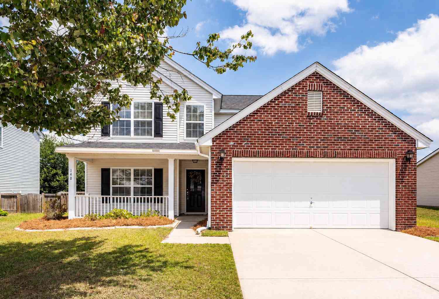 Homes For Sale - 140 Decatur Drive<br/> Summerville, SC 29486