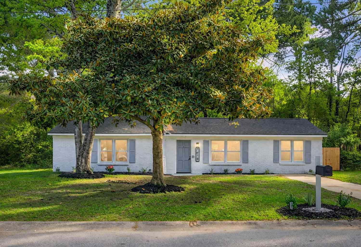 Homes For Sale - 7618 Vanderbrook Place<br/> North Charleston, SC 29420