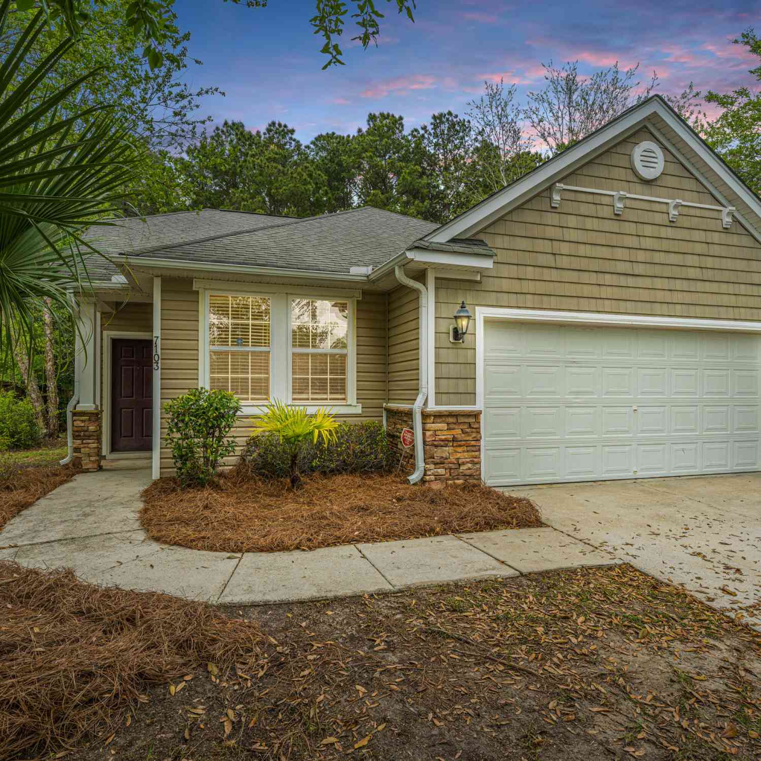 Homes For Sale - 7103 Sweet Grass Boulevard<br/> Hanahan, SC 29410