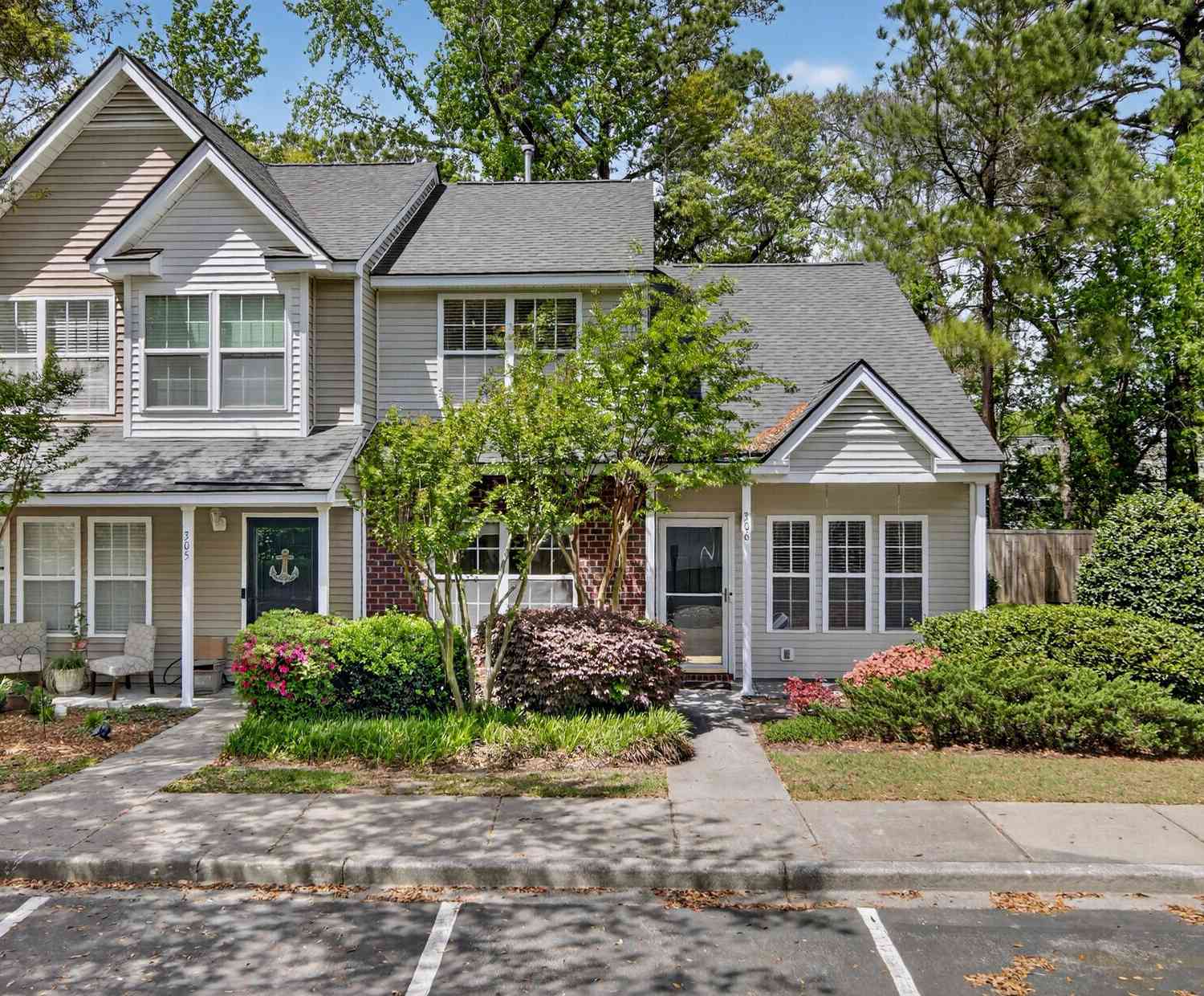 Townhouse For Sale - 306 Pond Pine Trail<br/> Summerville, SC 29483