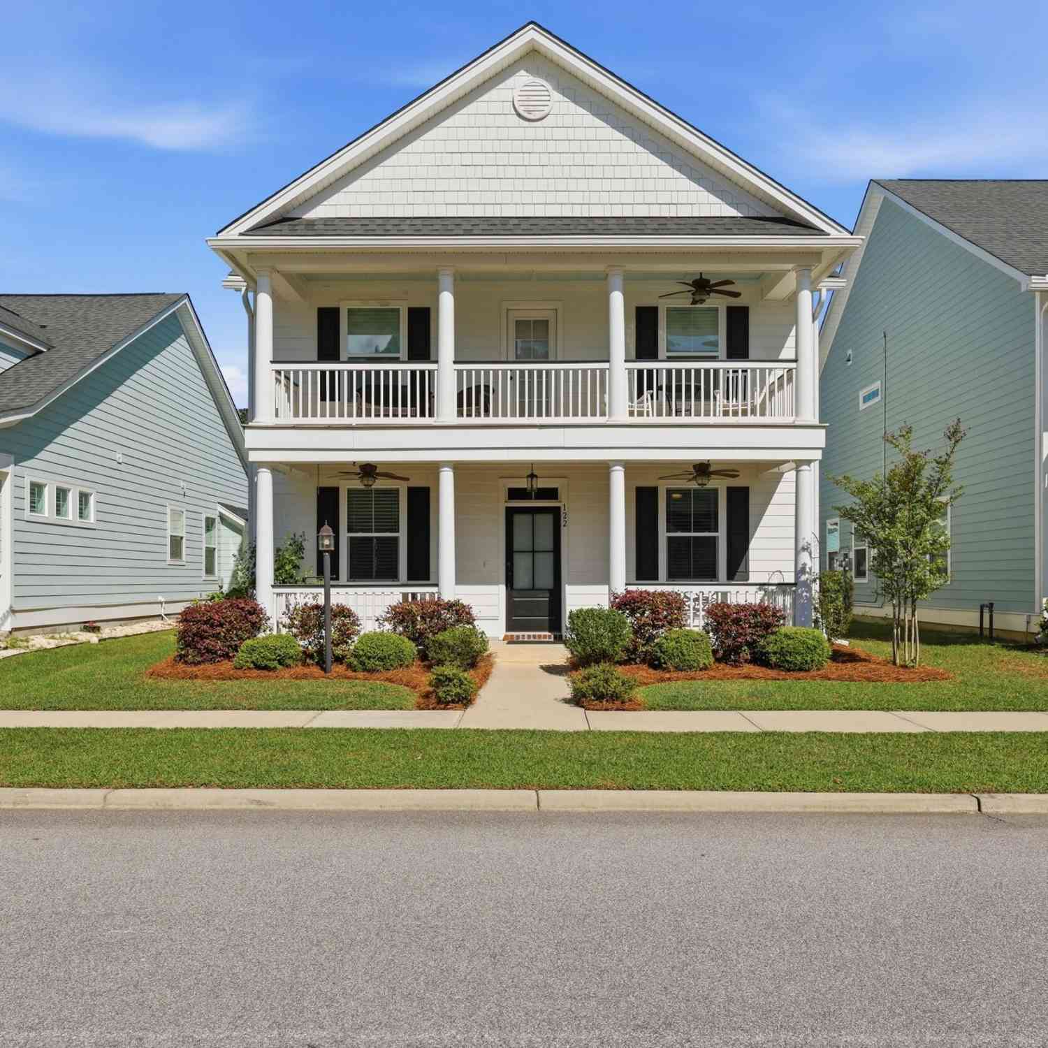 Homes For Sale - 122 Angelica Avenue<br/> Summerville, SC 29483
