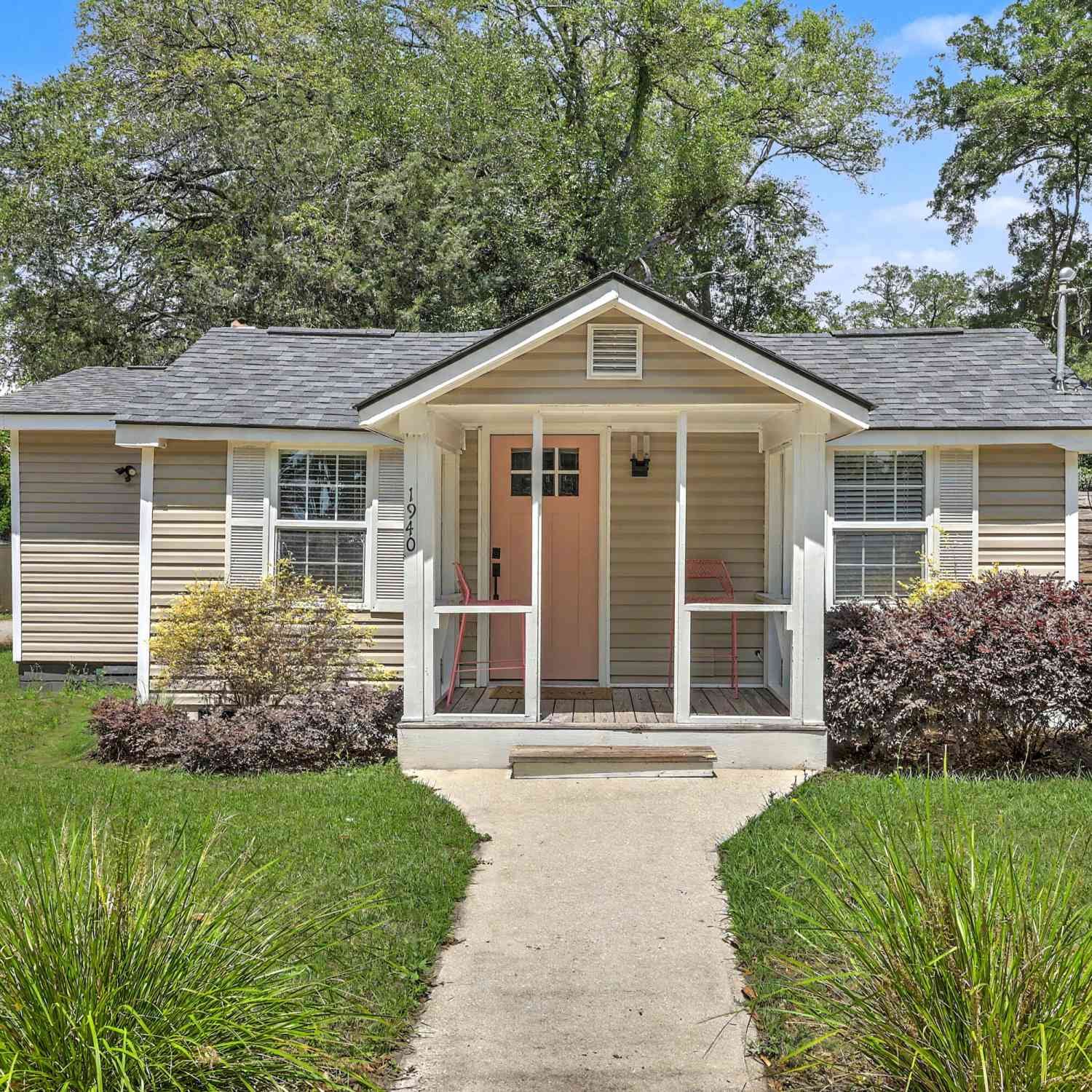 Homes For Sale - 1940 Orangeburg Street<br/> Charleston County, North Charleston, SC 29405