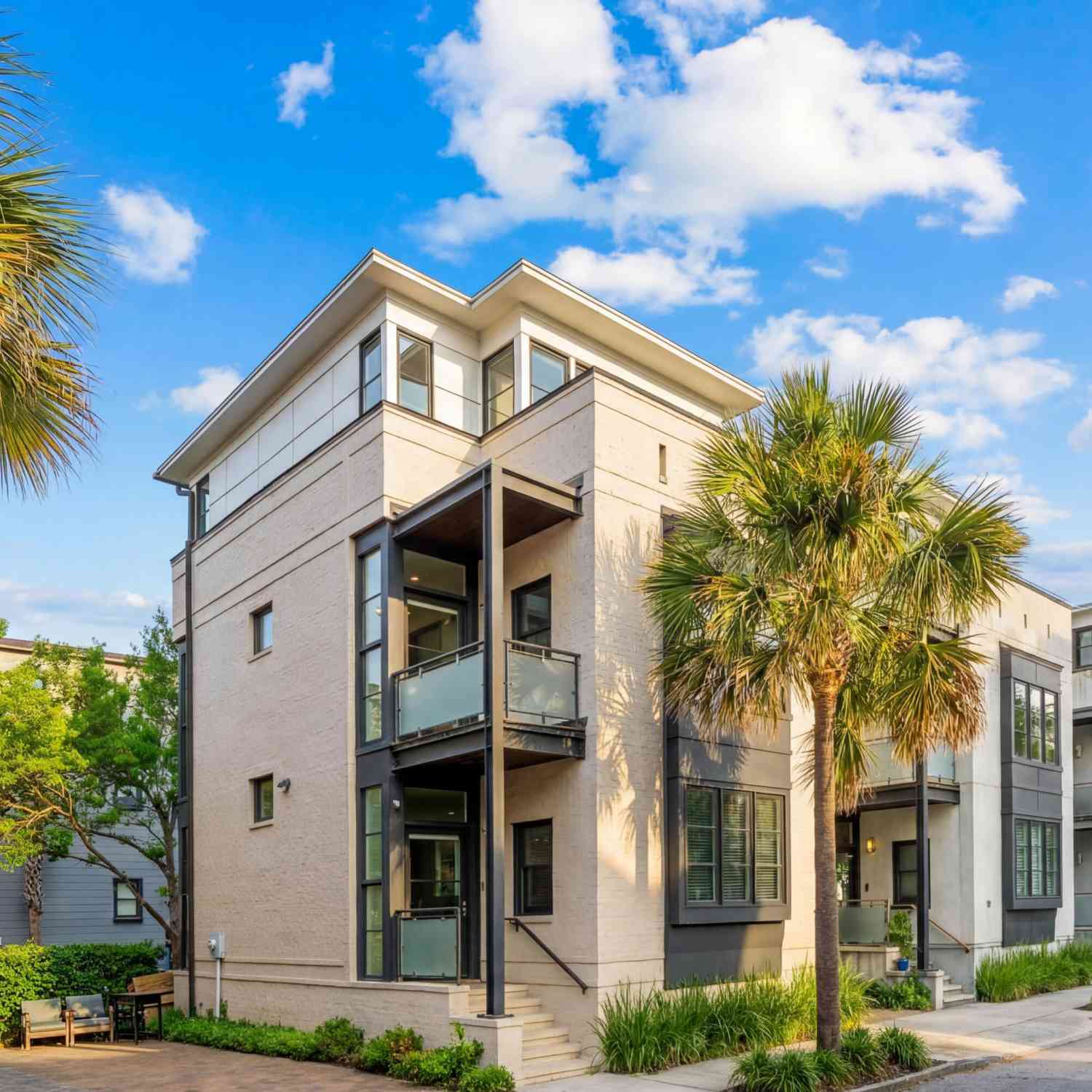 Homes For Sale - 193 Saint Philip Street<br/> Charleston County, Charleston, SC 29403