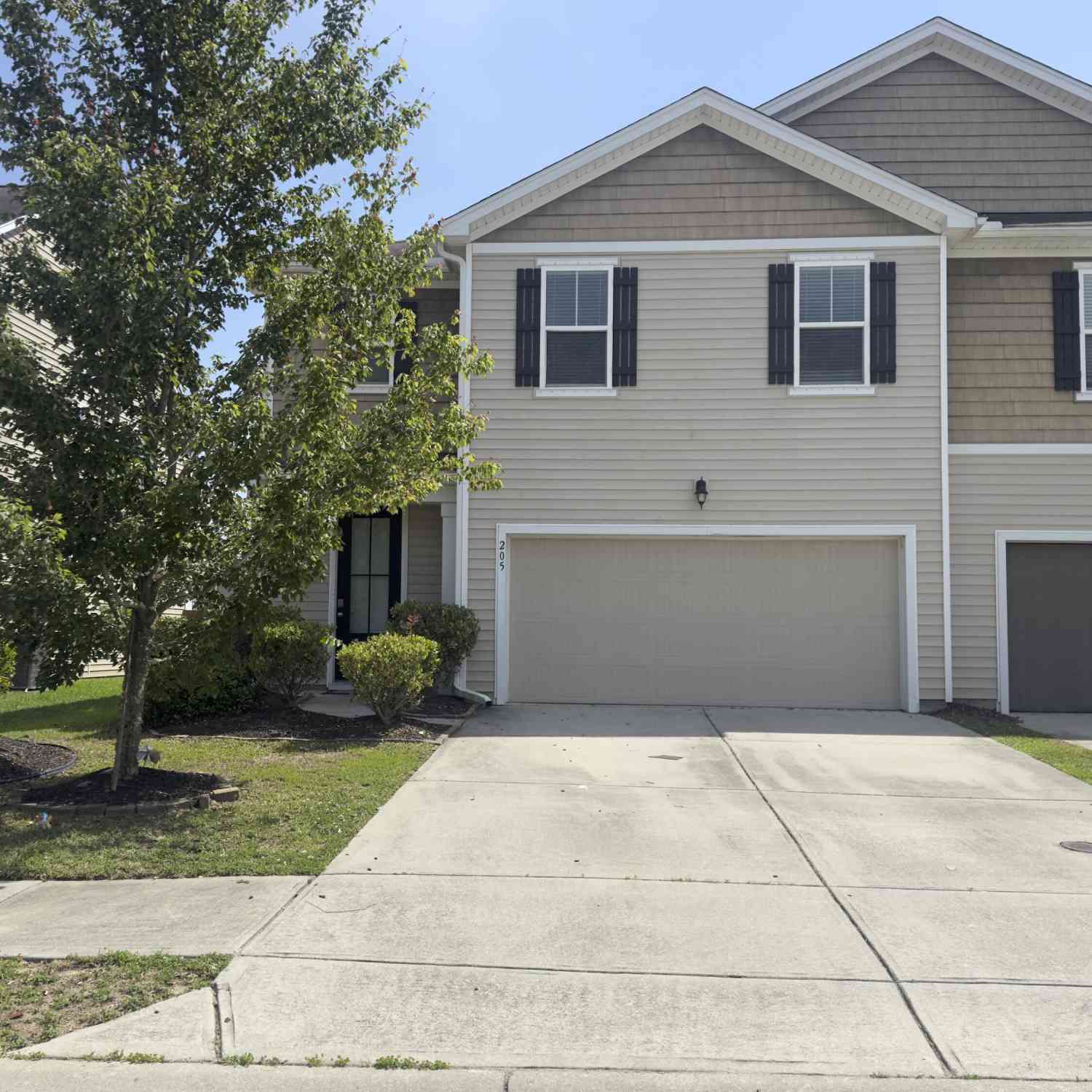 Townhouse For Sale - 205 Cypress Marsh Road<br/> Moncks Corner, SC 29461