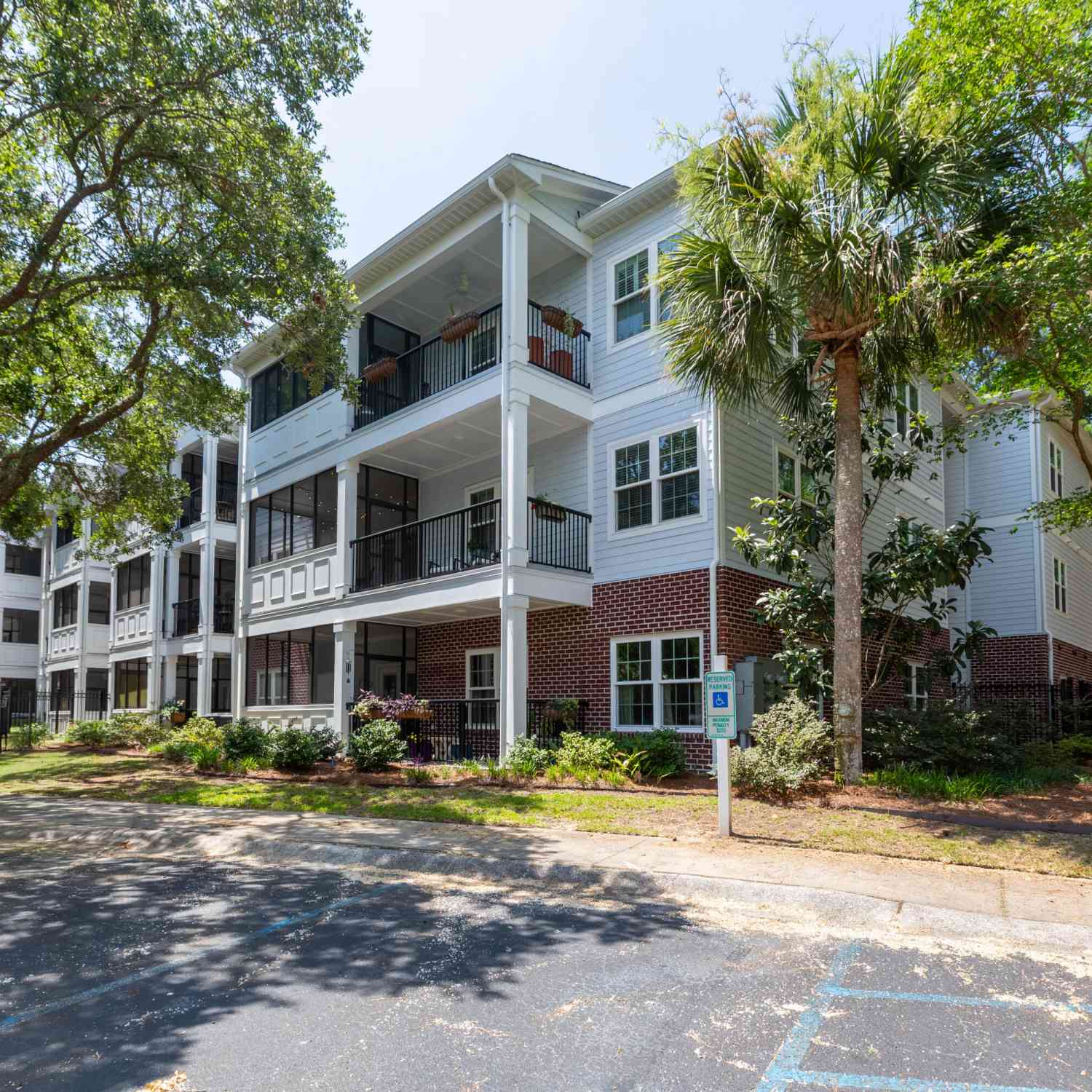 Condo For Sale - 1025 Riverland Woods Place #APT 710<br/> Charleston County, Charleston, SC 29412