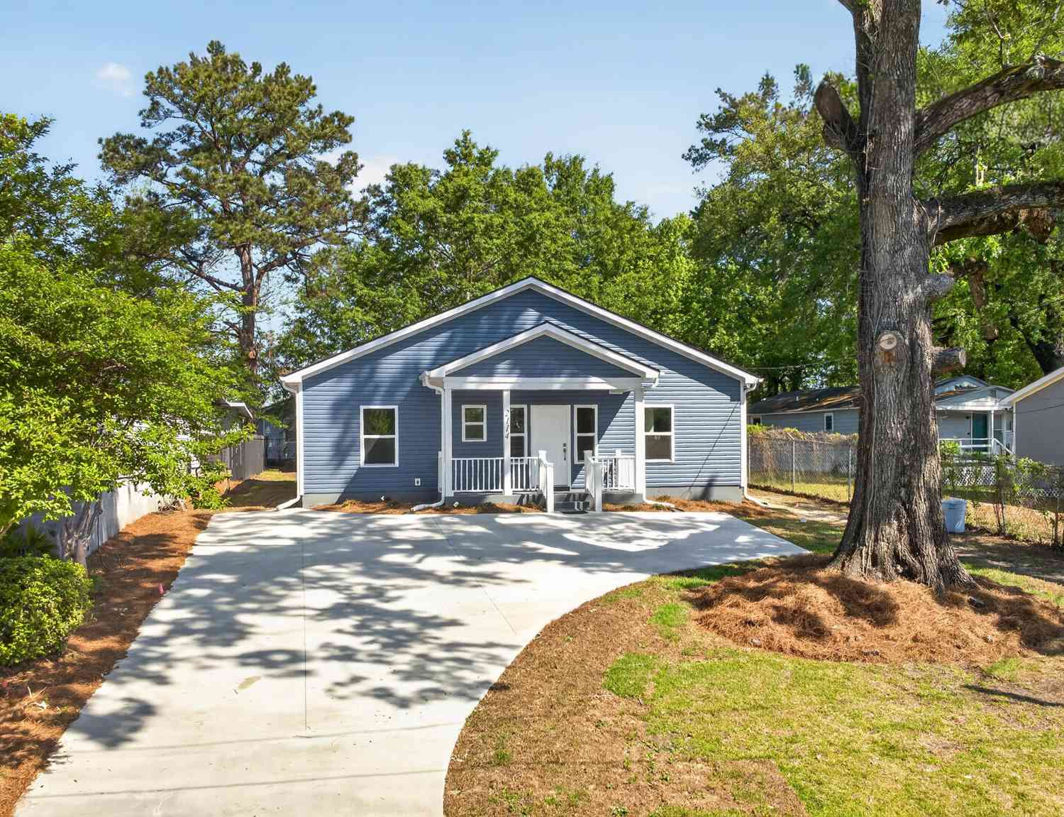 Homes For Sale - 2114 James Bell Drive<br/> Charleston County, North Charleston, SC 29406