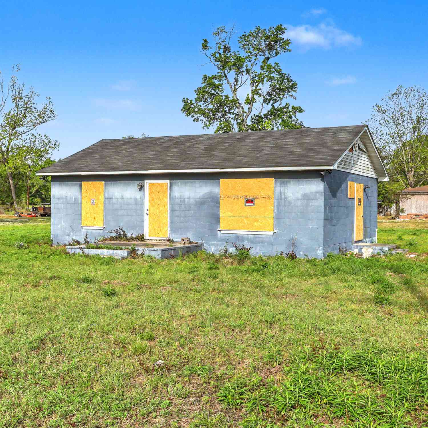 Homes For Sale - 530 S Church Street<br/> Florence County, Lake City, SC 29560