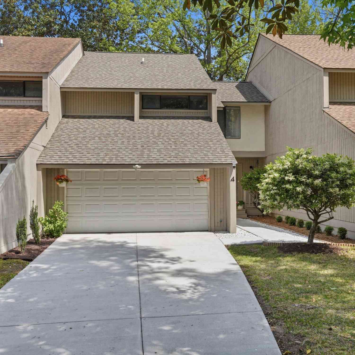 Townhouse For Sale - 4 Stallion Court<br/> Charleston, SC 29407