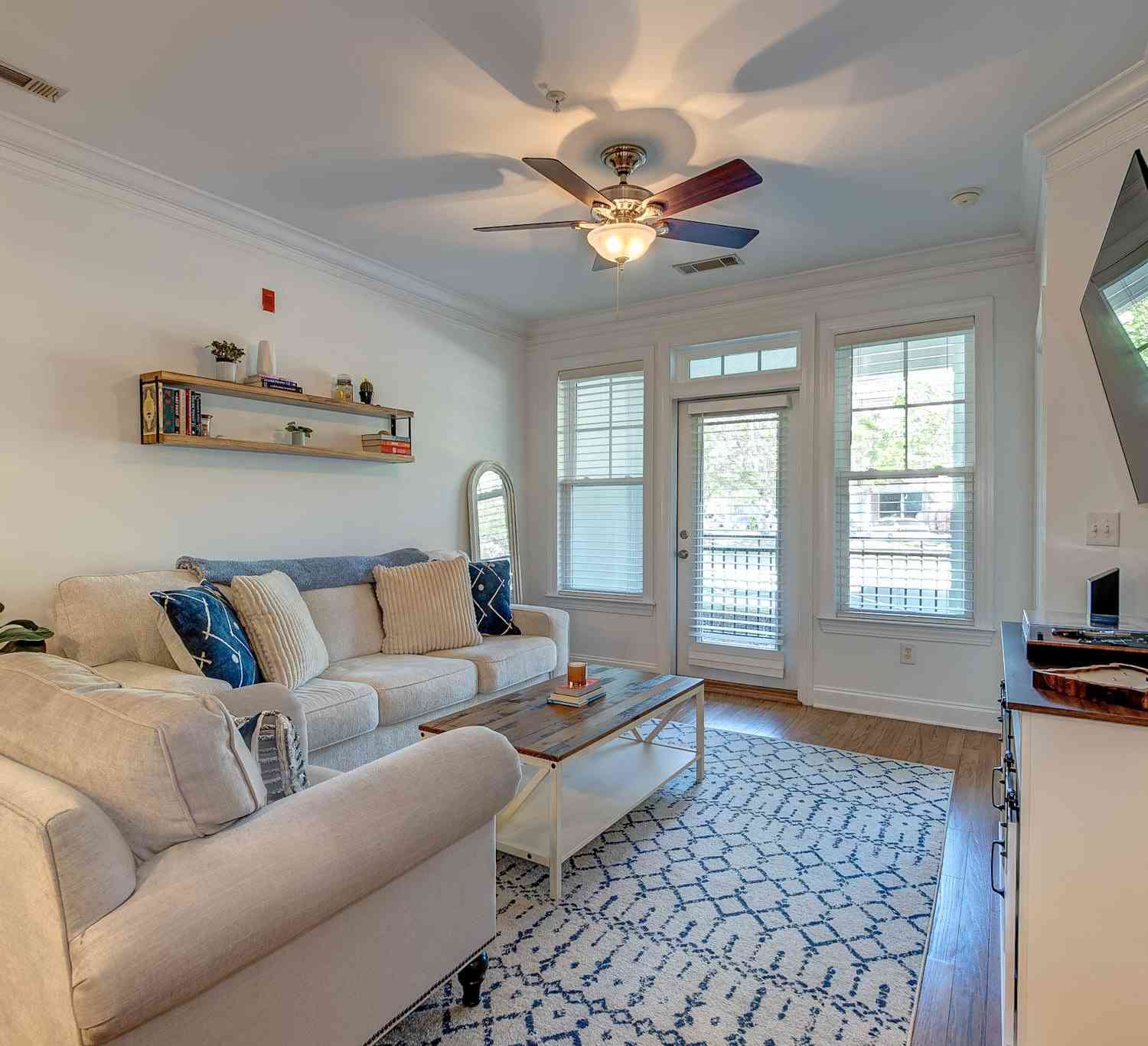 Condo For Sale - 2000 Belle Isle Avenue #UNIT 101<br/> Mount Pleasant, SC 29464